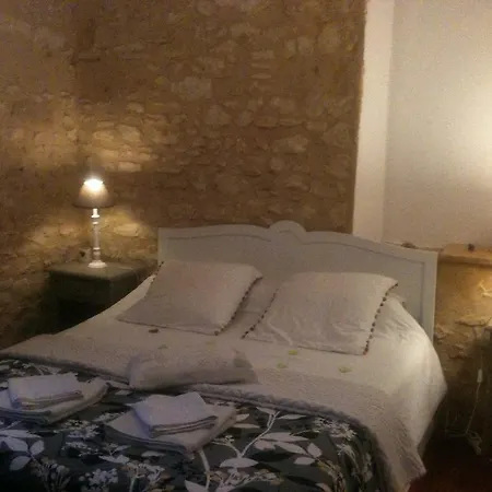 La Tulipe Perigourdine Le Buisson de Cadouin