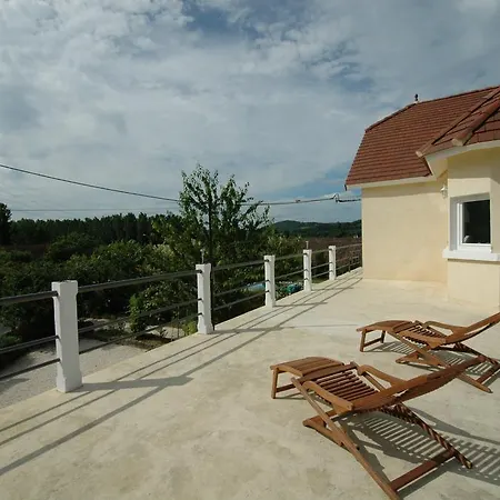 Panzió La Tulipe Perigourdine *